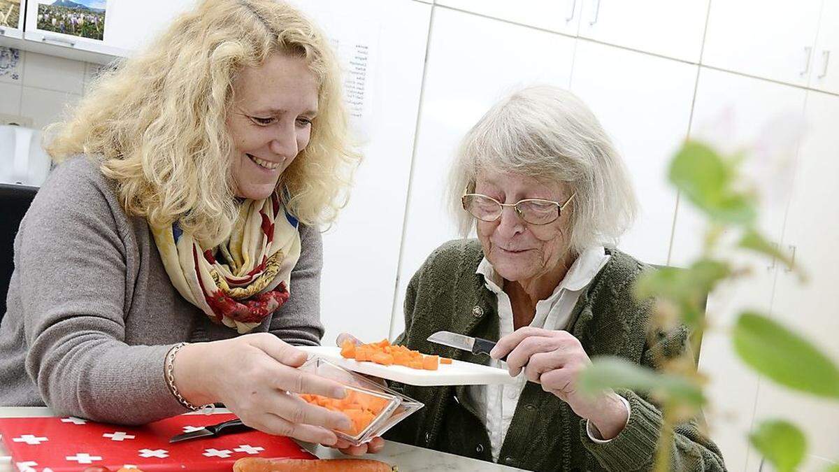 Betroffene, Angehörige oder Interessierte sind herzlich zum heutigen Pflegestammtisch eingeladen