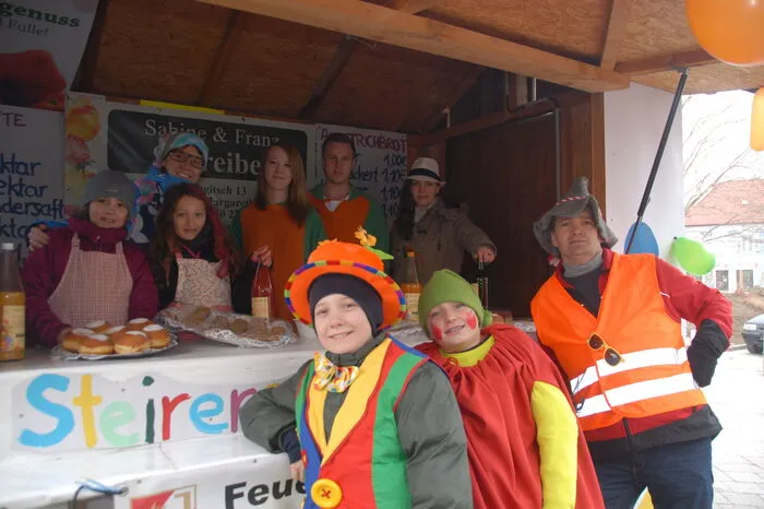 Eine ganz besondere Gruppe war die Feuerwehrjugend Labuch, die ausschließlich antialkoholische Getränke nur aus der Region ausschenkte.