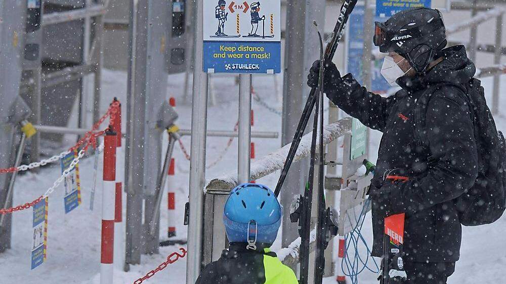 Einheimische Skifahrer müssen meist keine Ausrüstung leihen