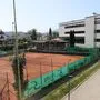     Das Schulzentrum Feldkirchen hätte mehr Raum, würde man den Tennisplatz verlegen