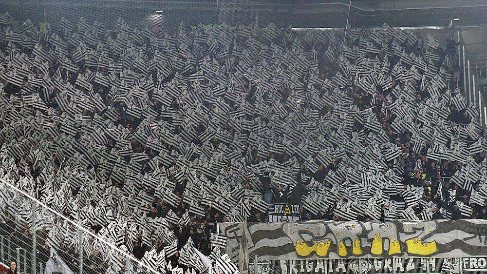 Die Sturm-Fans beim Auswärtsspiel im Allianz-Stadion von Rapid