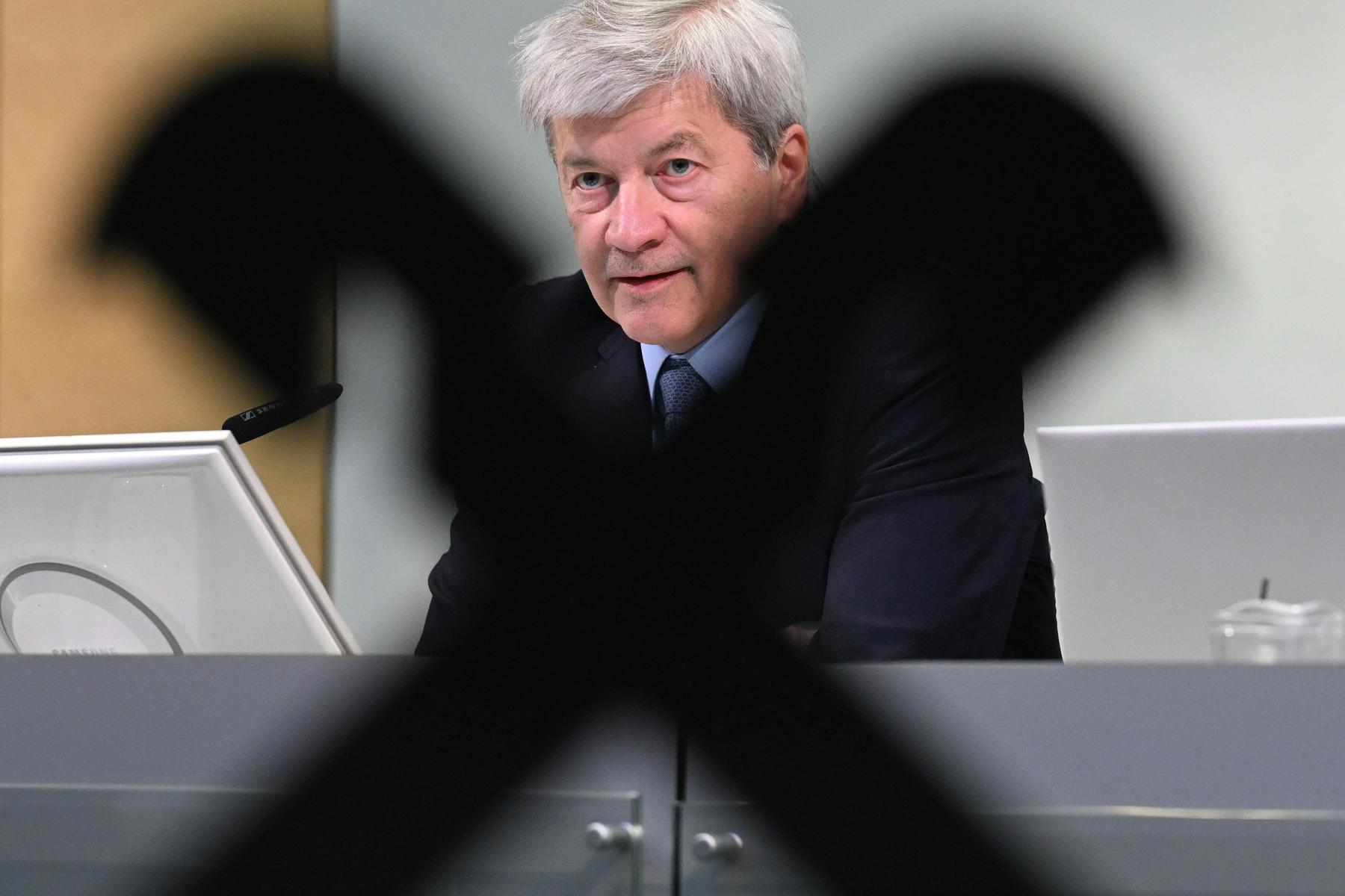 RBI-Chef Johann Strobl: „Verstehe Bedenken nicht“: RBI will Strabag-Aktienpaket in Russland loseisen