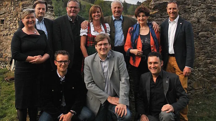 Hinten links: Irmgard Lechner, Franz Pirolt, Klaus Köchl, Alexandra Candussi, Siegfried Kampl, Wilma Warmuth, Sigi Leitner Vorne links: Andreas Duller, Josef Pepper, Patrick Braun