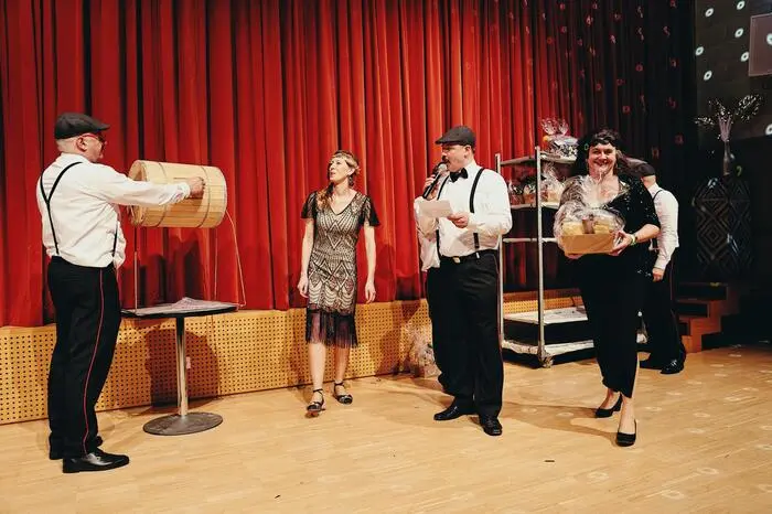 Klicken Sie sich durch die weiteren Bilder von der rauschenden Ballnacht!