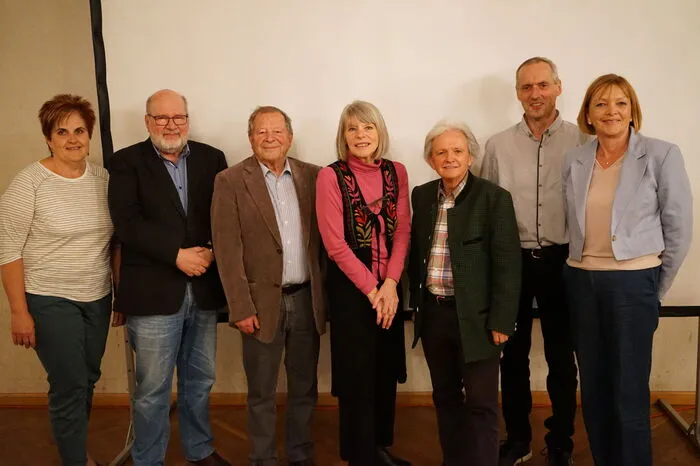Als Referenten wurden Gerlind Weber (Boku Wien, Mitte) und Johannes Gepp (Präsident des Naturschutzbundes Steiermark, 3. von rechts) eingeladen.