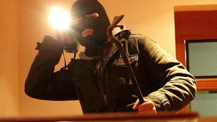 Einbrecher nahmen Schmuck mit