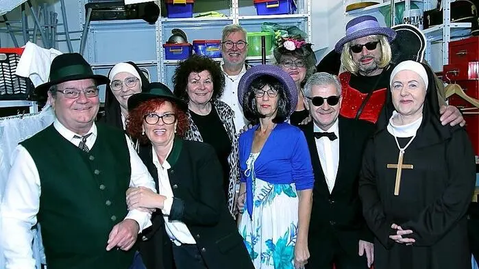 Mit der Kriminalkomödie „Secretissimo“ von Marc Camoletti nimmt das Theaterstudio Köflach nach 52 Jahren Abschied von den Brettern, die ihm die Welt bedeuten.