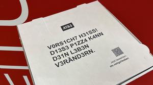 AT&S hat im Dezember 2023 insgesamt 25.000 Stück von diesen Pizzakartons drucken lassen