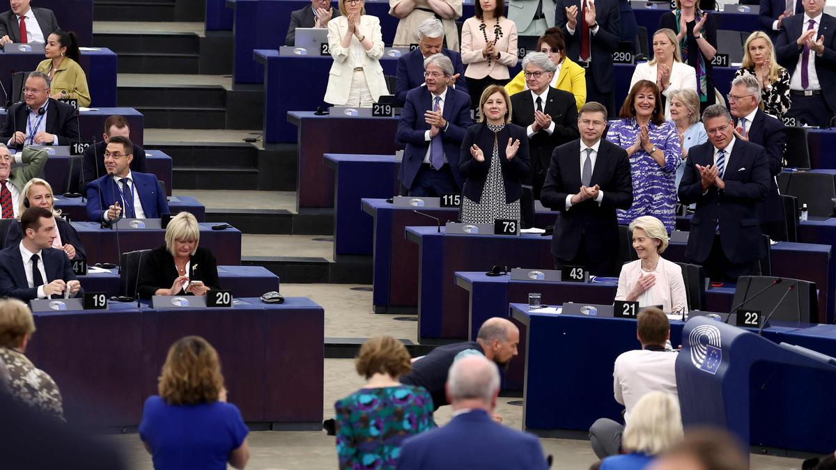 Die deutsche EVP-Politikerin warb um eine zweite Amtszeit an der Spitze der EU-Kommission. Am frühen Nachmittag wurde sie für eine weitere Amtszeit bestätigt