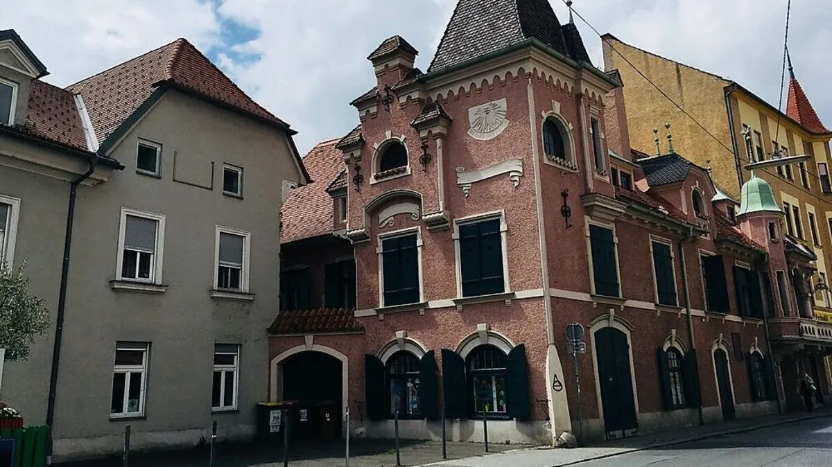 Architektonisch wertvoll: Altbauten in Gries