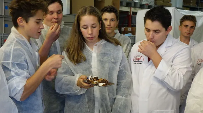 22 Schüler der 4b-Klasse durften hinter die Kulissen der Konditorei Regner in Seckau blicken.