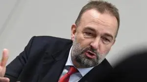 ABD0162_20190320 - WELS - ÖSTERREICH: Karl Habsburg-Lothringen während einer Pressekonferenz des Magistrats Wels im Rahmen der Eröffnung des umgestalteten Sissi-Pavillons sowie der Sonderausstellung "Maximilian I.: Kaiser - Reformer - Mensch" am Mittwoch, 20. März 2019, in Wels. - FOTO: APA/WERNER KERSCHBAUMMAYR