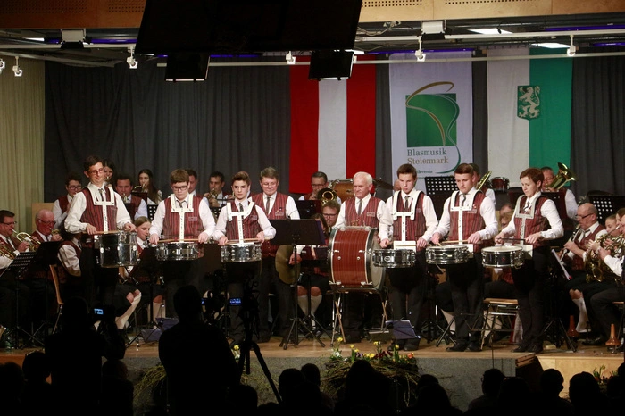 Der musikalische Klangbogen umspannte Märsche...