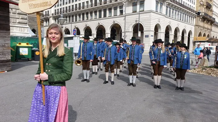 Der Musikverein Wenigzell spielte Samstag beim Steiermark-Frühling in Wien auf.