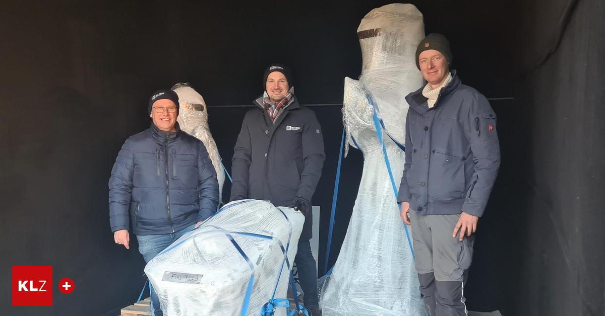 Mooskirchen-Eiskrippe-im-Weingut-Da-Finz-lockt-viele-Besucher-an