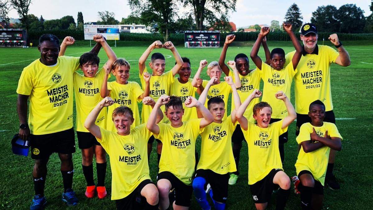 U11-Meister_ Askö Murfeld Spannend bis zum Schluss und dann hatten die Nachwuchstalente der Fußballschule Raffl dochj das bessere Ende für sich