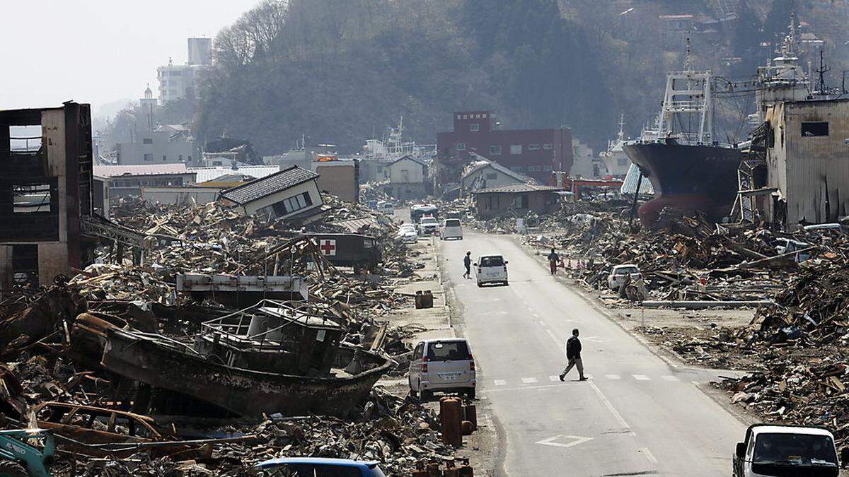Die Zerstörung nach der Dreifach-Katastrophe vor zehn Jahren 