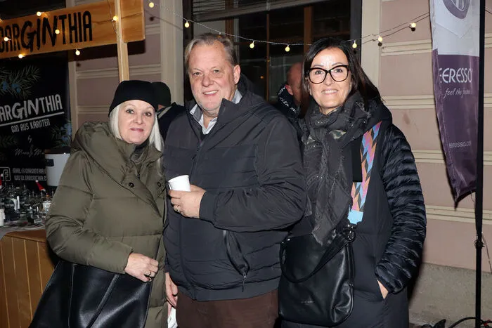 Auch dabei: Ingrid Treffner, Bgm. Martin Treffner und Stadträtin Andrea Pecile (von links)