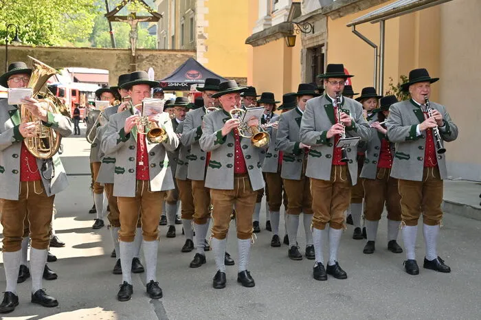 Beim Festakt am Sonntag wurde noch ein Jubiläum begangen: 40 Jahre Verbrüderung mit Mautern an der Donau, ehe es musikalisch mit einem Frühschoppen der Ortsmusikkapelle Mautern und der Sunnwendmusi weiterging.