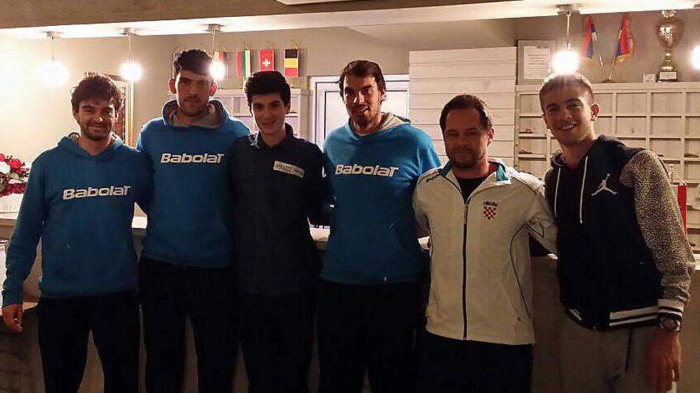 Lukas Krainer (Dritter von links) trainierte an der Seite von Borna Coric (rechts)