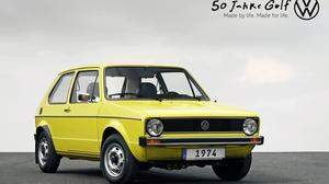Ein gelber VW Golf von 1974 | Der Golf hat sich weiterentwickelt - der Mensch blieb gleich