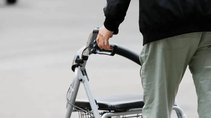 Die Frau wollte mit einem Rollator die Straße überqueren (Sujetbild)