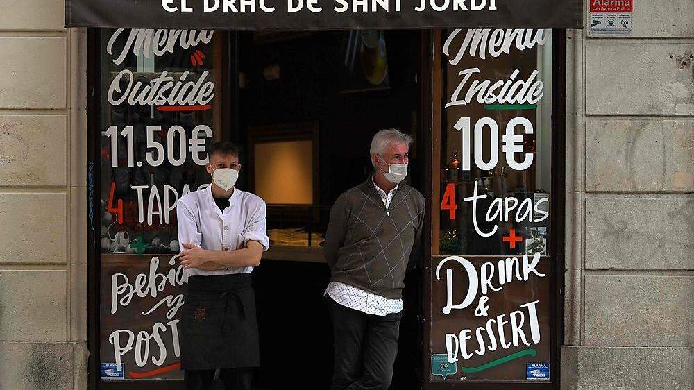 Offene Lokale, aber viel Distanz zum Nächsten in Spanien
