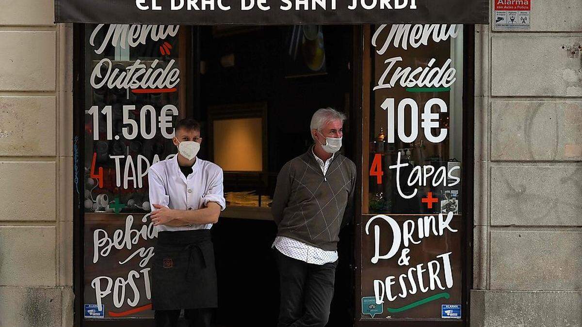 Offene Lokale, aber viel Distanz zum Nächsten in Spanien