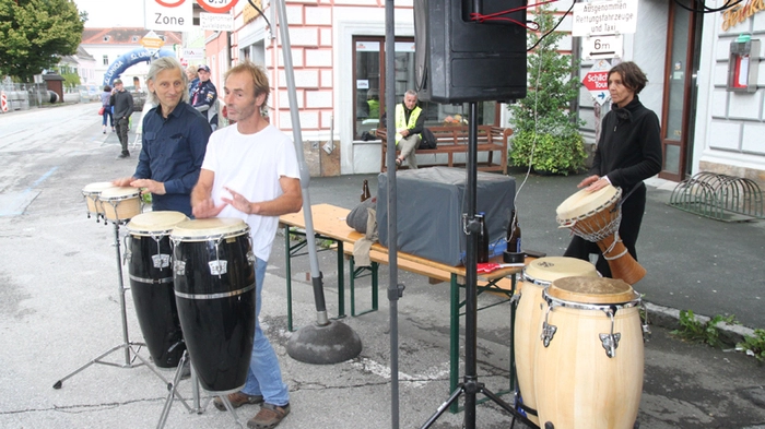 Beim Drei-Tages-Event kamen alle Teilnehmer auf ihre Rechnung. Am Freitag wurden sie beim „Auflauf“ mit Kulinarik, Musik und Wuzzler-Turnier für die Rennen aufgewärmt.