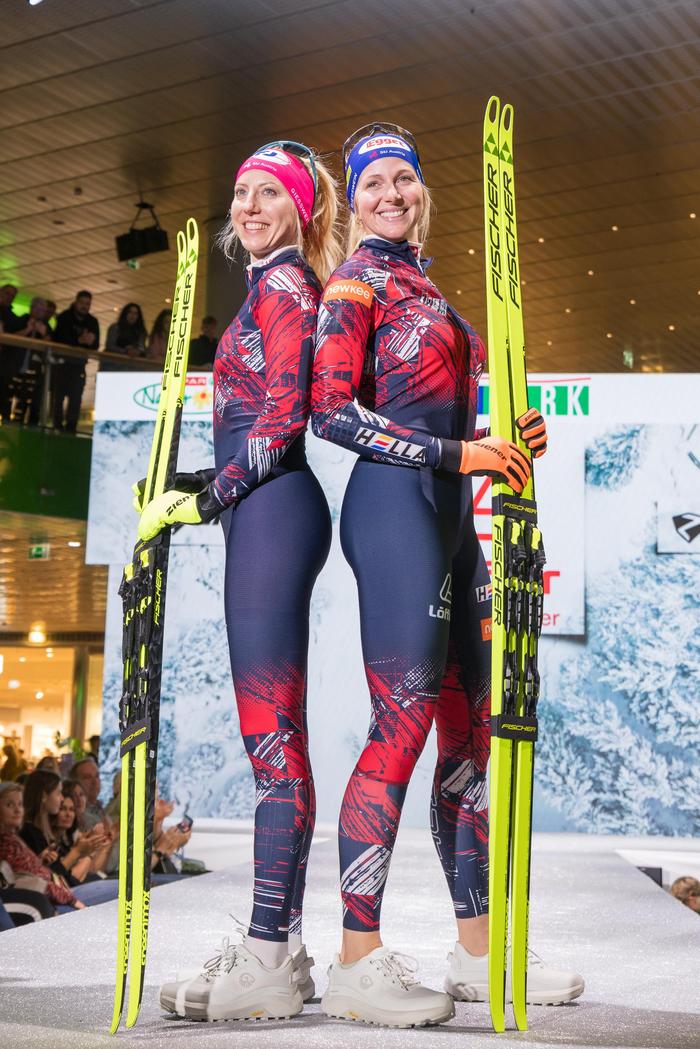 Teresa Stadlober und Lisa Hauser (re.) im feschen ÖSV-Gwandl 