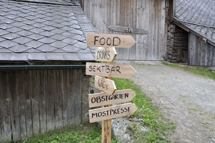 Abgesehen von exklusiven Einblicken in die Produktion von Kühbrein...