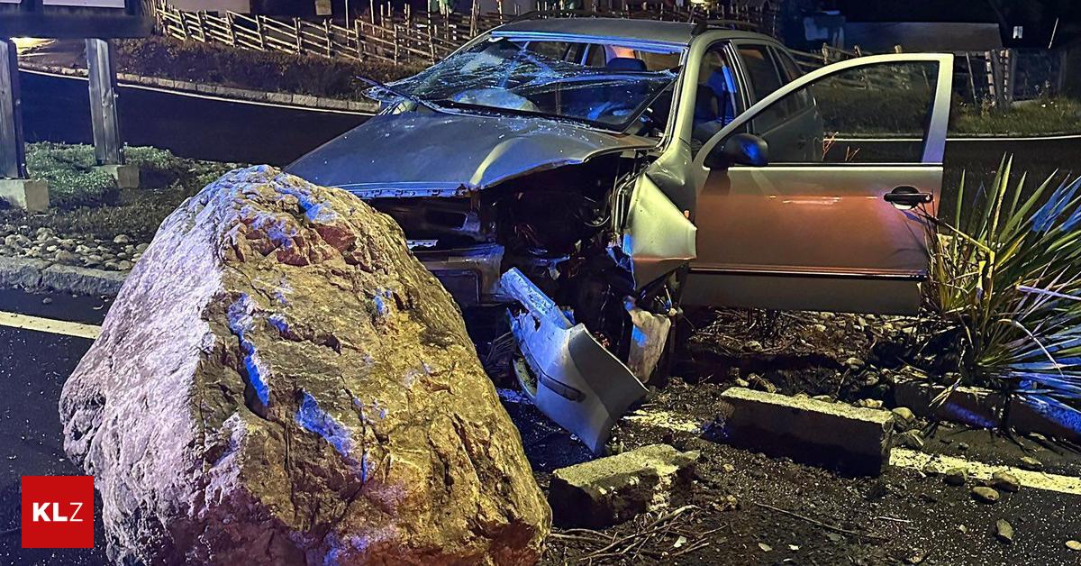 Pkw-krachte-bei-Ortseinfahrt-gegen-Stein-Ein-Verletzter