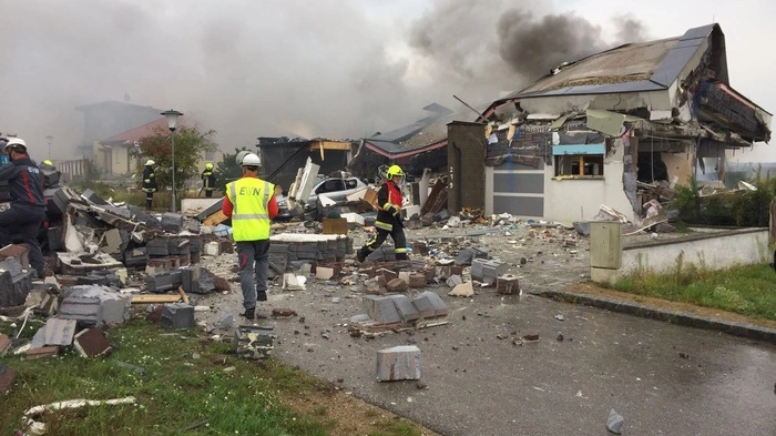In Aspersdorf in der Gemeinde Hollabrunn hat sich am Mittwochvormittag eine Explosion ereignet.