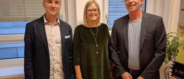 Peter Holzer, Leitung Psychosozialer Dienst Weiz, Evelyn Moser, ehemalige Leiterin und Leo Payer, Geschäftsführer von „Rettet das Kind Steiermark GmbH“