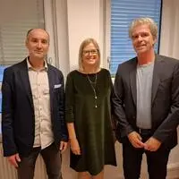 Peter Holzer, Leitung Psychosozialer Dienst Weiz, Evelyn Moser, ehemalige Leiterin und Leo Payer, Geschäftsführer von „Rettet das Kind Steiermark GmbH“