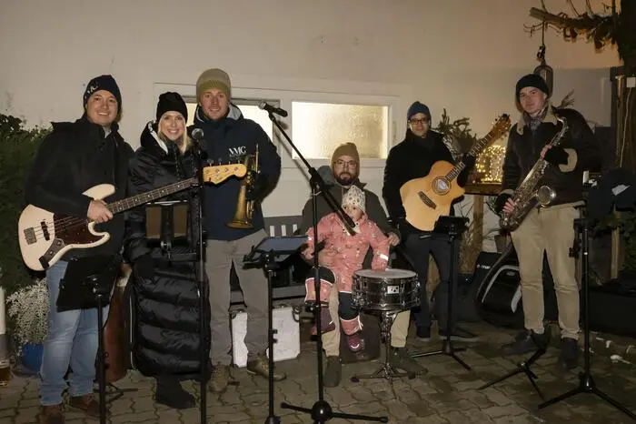 Für musikalische Einstimmung auf die Adventzeit sorgten die „Major7“.