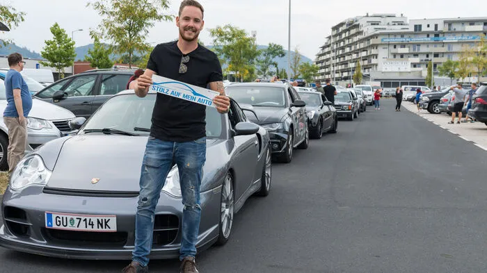 "Wir Autofahrer in Österreich sind jene Gruppe, die ständig mit Teuerungen belastet wird, wenn dem Staat das Geld ausgeht", meint eine Gruppe von Pkw-Lenkern ...