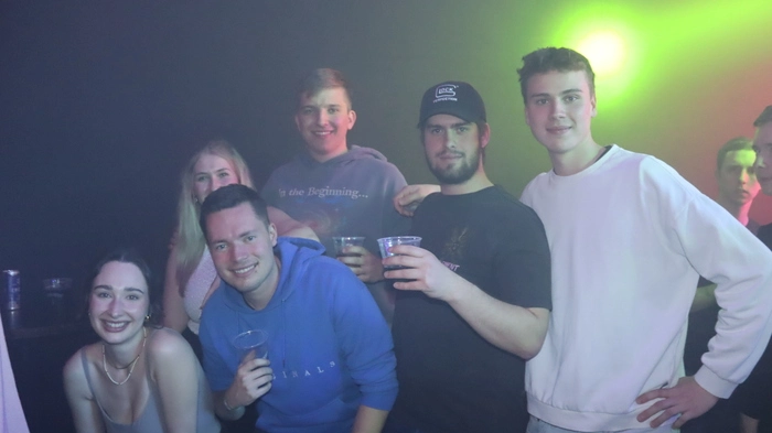 Am Reiterhof Stückler feierte die Jugend mit Dj-Beats den Ostersamstag.