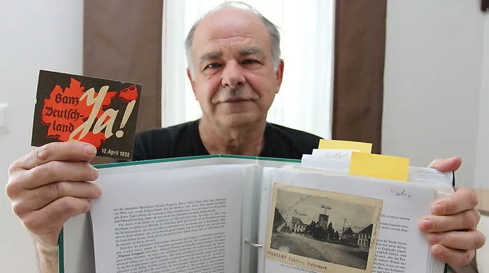 Johann Praßl mit dem Manuskript seines neuesten Buches, das am 1. April in Trautmannsdorf präsentiert wird