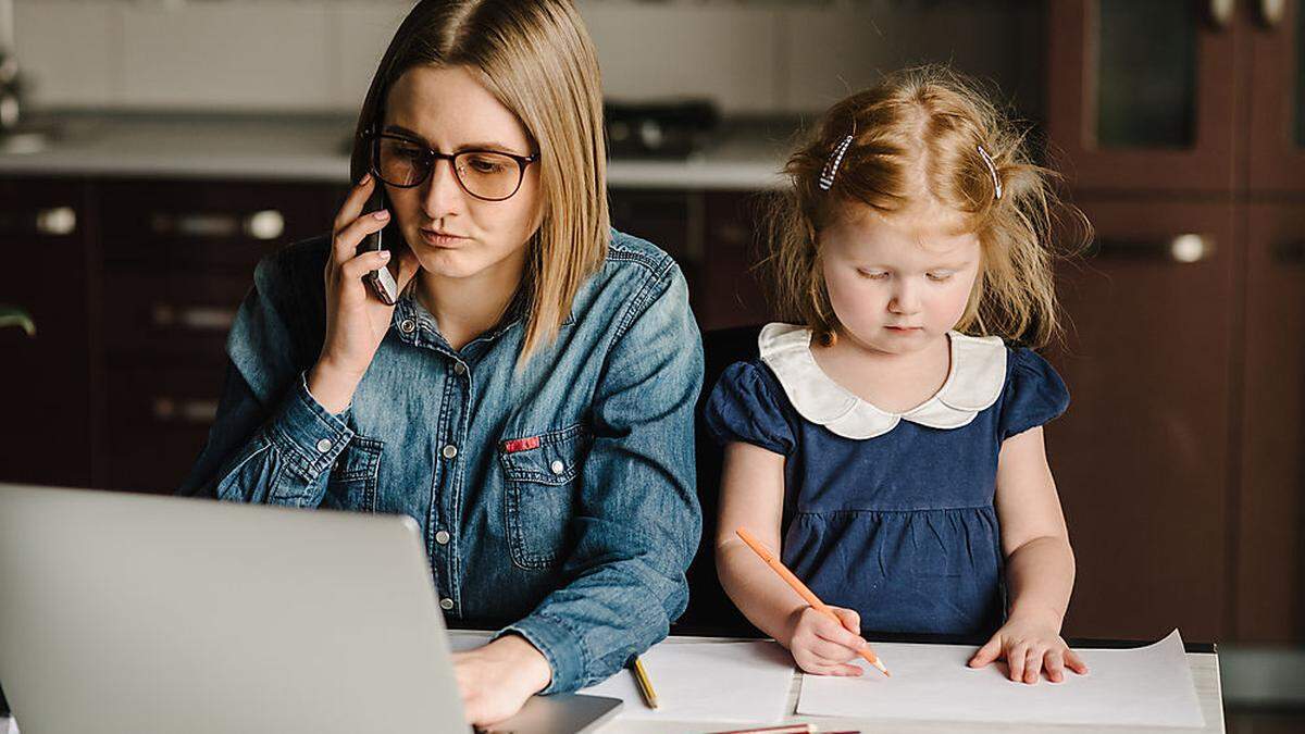 Job und Kind unterbringen? Immer noch oft eine Frage für die Frau	