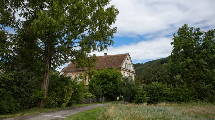 Der Trummerhof in Floing liegt im Grünen.