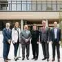 Stolz auf das neue Hauptquartier: Christof Wochesländer, Barbara Eibinger-Miedl, Ingolf Schädler, Henriette Spyra, Harald Kainz  und Bruno Clerckx vor dem SAL Building in der Sandgasse 34