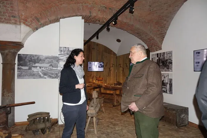 Denn Zirn kreierte ein neues Bier anlässlich des Jubiläums „400 Jahre Schwarzenberg in Murau“ – und im Zuge der Feierlichkeiten wird dieses Jubiläumsbier auch kredenzt.