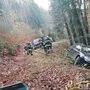 Der Pkw drohte abzustürzen, konnte von der Feuerwehr aber gesichert werden