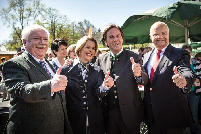 Steiermark-Frühling = top: finden hier Michael Häupl, Sonja Steßl, Franz Voves und Harry Kopietz