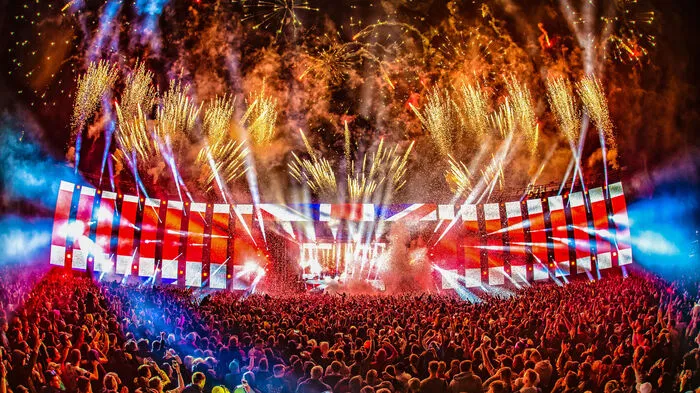 22. bis 25. August: Die Netflix-Doku "Fyre: The Greatest Party That Never Happened" zeigt vor wie man ein Musikfestival nicht organisiert. Travelcircus.de machte sich auf die Suche nach den besten in Europa. Unter ihnen: das Creamfields Festival, eines der größten Electro-, Techno und Dancemusicfestivals der Welt.