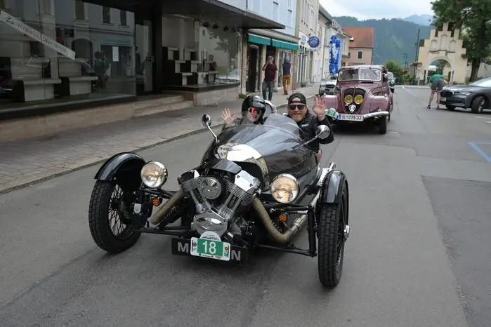 Auf zwei, vier und Drei Rädern unterwegs, ein Morgan Threewheeler