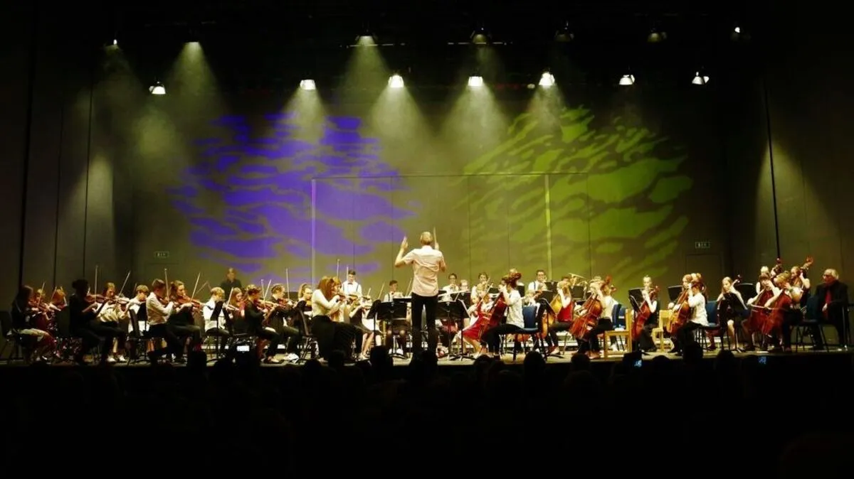 Das beachtliche Weizer Jugendorchester mit Dirigent Wolfgang Stangl.