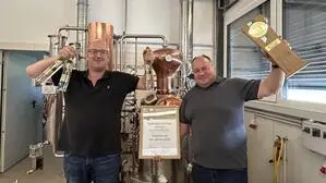 Günter Peer und Robert Binder, ausgezeichnet als „Edelbrenner des Jahres 2026“