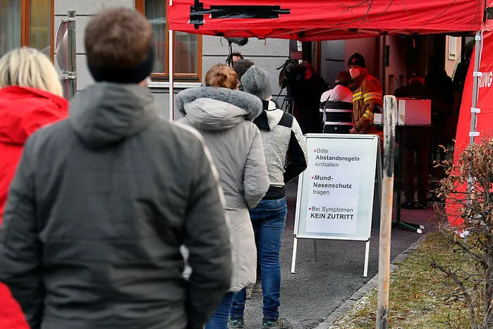 Weitere Fotos vom ersten Corona-Massentest in Österreich....
